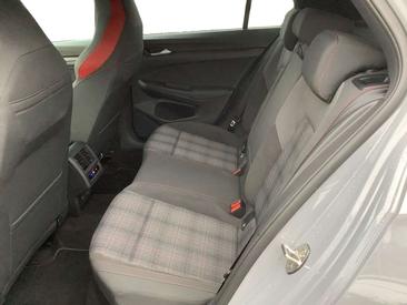 Volkswagen Golf GTI — photo 8
