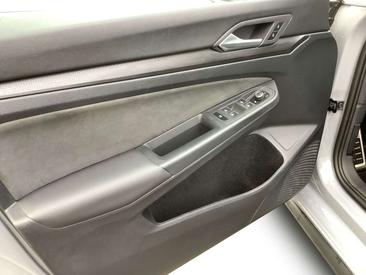Volkswagen Golf GTI — photo 14