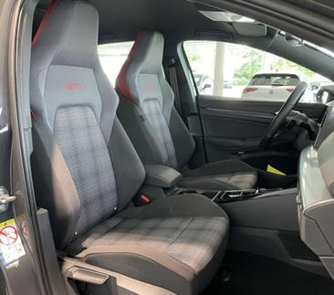 Volkswagen Golf GTI — photo 10
