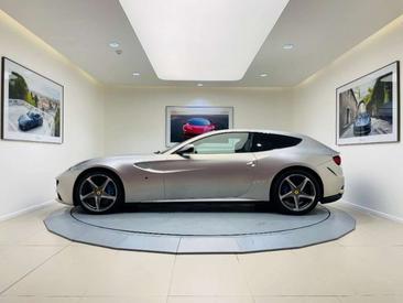 Ferrari FF — photo 2