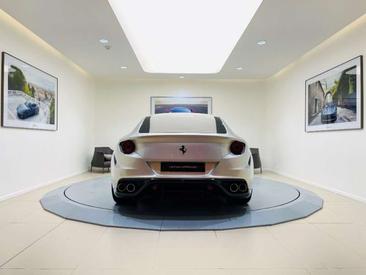 Ferrari FF — photo 5