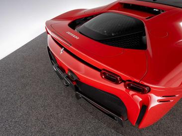 Ferrari SF90 Stradale — photo 22
