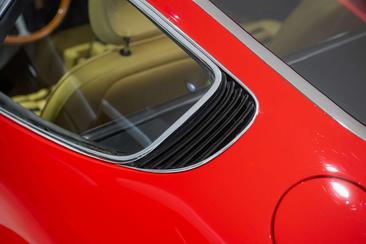 Ferrari Daytona — photo 29