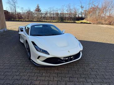 Ferrari F8 Spider — photo 10