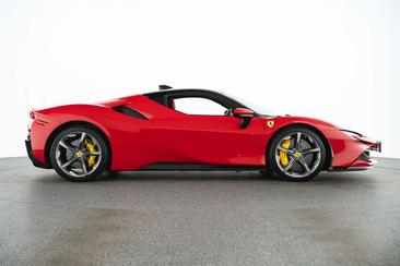 Ferrari SF90 Stradale — photo 3