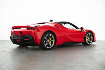 Ferrari SF90 Stradale — photo 4