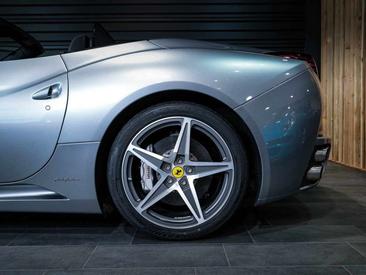 Ferrari California — photo 16