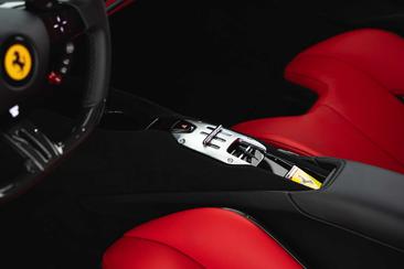Ferrari SF90 Stradale — photo 17