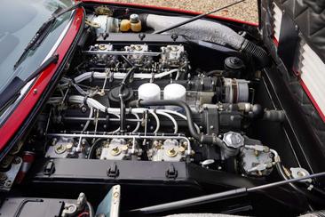 Ferrari 365 GT4 2+2 — photo 4