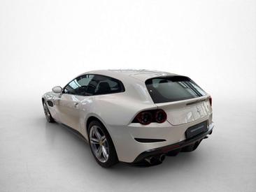 Ferrari GTC4Lusso — photo 6