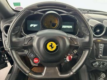 Ferrari FF — photo 9