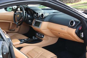 Ferrari California — photo 15