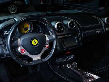 Ferrari California — photo 36