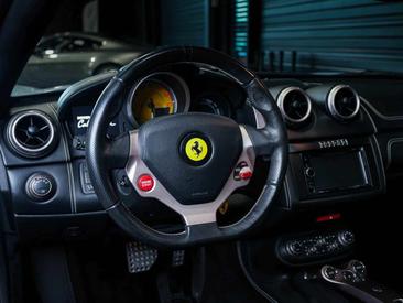 Ferrari California — photo 37