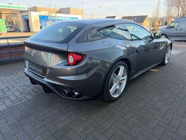 Ferrari FF — photo 11