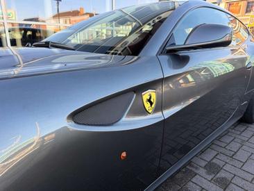 Ferrari FF — photo 13