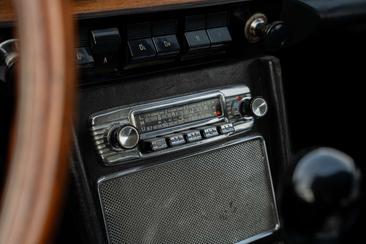 Ferrari 330 GT — photo 19