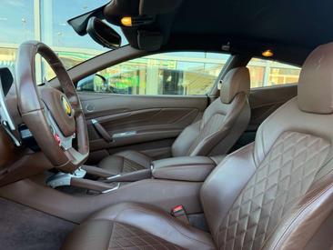Ferrari FF — photo 15