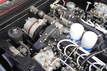 Ferrari 365 GT4 2+2 — photo 29