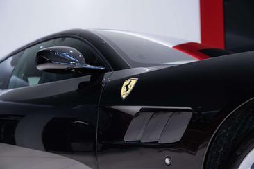 Ferrari GTC4Lusso — photo 5