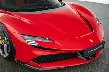 Ferrari SF90 Stradale — photo 43