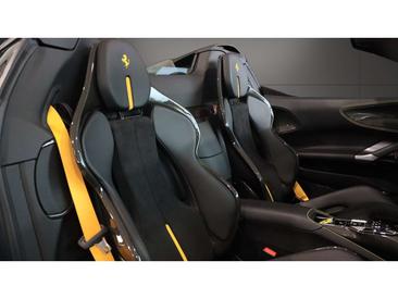 Ferrari F8 Spider — photo 8