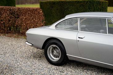 Ferrari 330 GT — photo 27