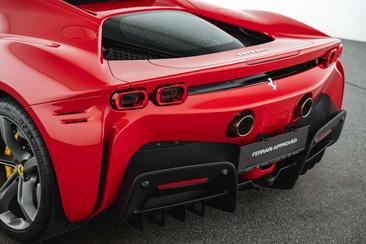 Ferrari SF90 Stradale — photo 44