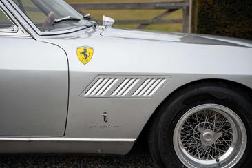 Ferrari 330 GT — photo 28