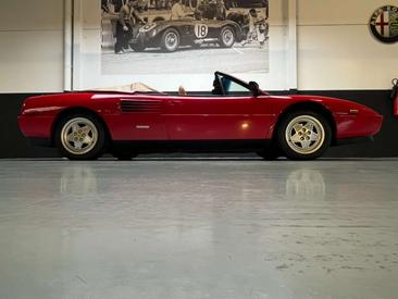 Ferrari Mondial — photo 36