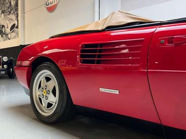 Ferrari Mondial — photo 39