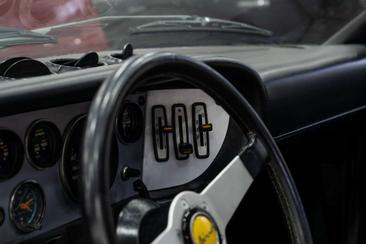 Ferrari 308 GT4 — photo 14