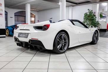 Ferrari 488 Spider — photo 6