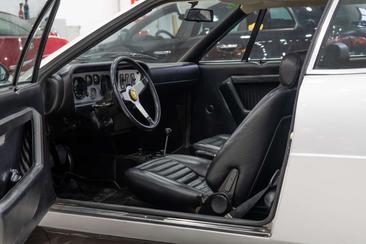 Ferrari 308 GT4 — photo 17