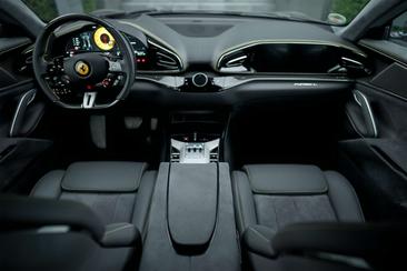 Ferrari Purosangue — photo 13