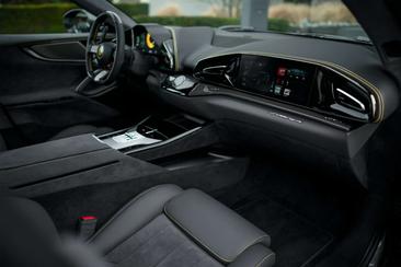 Ferrari Purosangue — photo 15