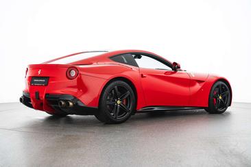 Ferrari F12 Berlinetta — photo 4