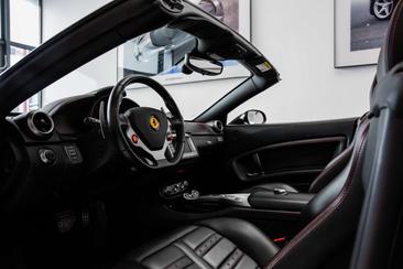 Ferrari California — photo 3