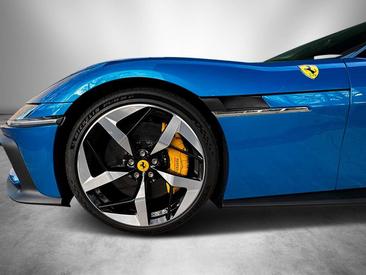 Ferrari 12 Cilindri — photo 9