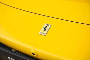 Ferrari F8 Spider — photo 37