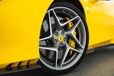 Ferrari F8 Spider — photo 39