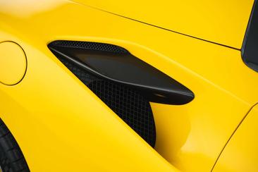 Ferrari F8 Spider — photo 40