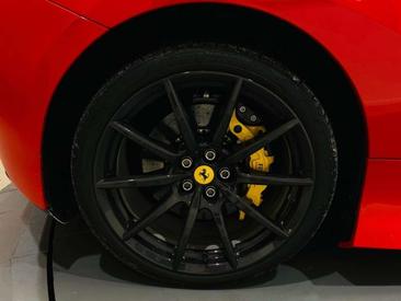 Ferrari F8 Spider — photo 16