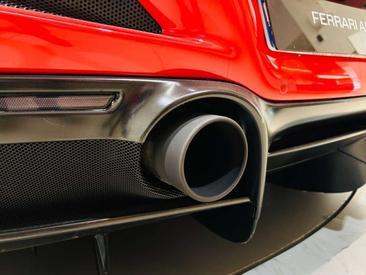Ferrari F8 Spider — photo 17