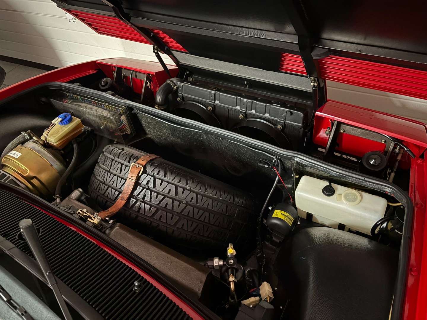 Ferrari Mondial 3.2 - 1987 - Joinsteer - #16