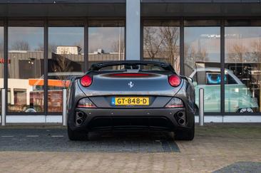 Ferrari California — photo 3