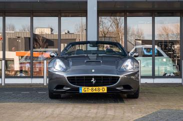 Ferrari California — photo 4