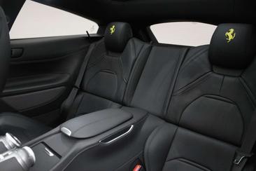 Ferrari GTC4Lusso — photo 9