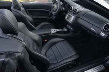 Ferrari California — photo 8