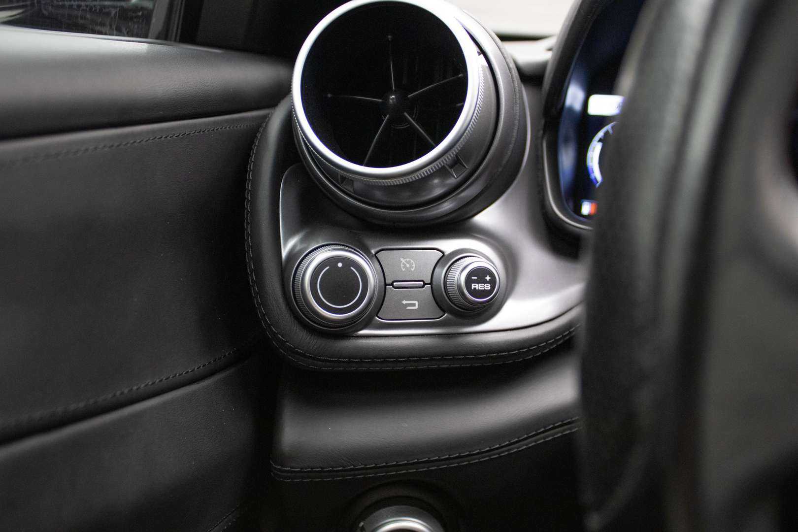 Ferrari GTC4Lusso - 2017 - Joinsteer - #15